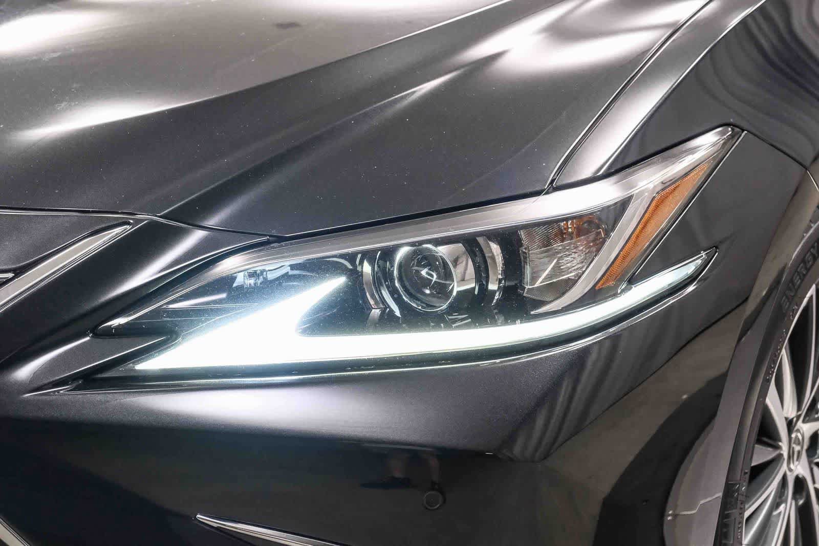 Used 2021 Lexus ES 300h w/ Premium Package FWD image 12