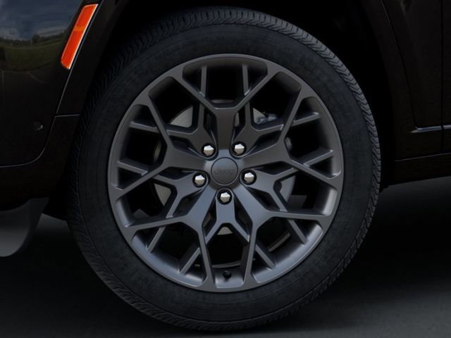 New 2026 Jeep Grand Cherokee Summit image 8