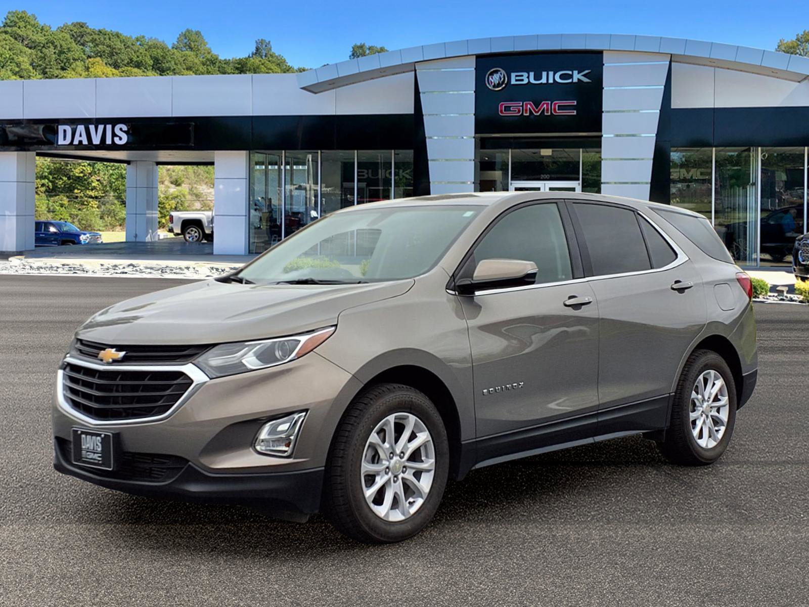 Used 2019 Chevrolet Equinox LT image 2