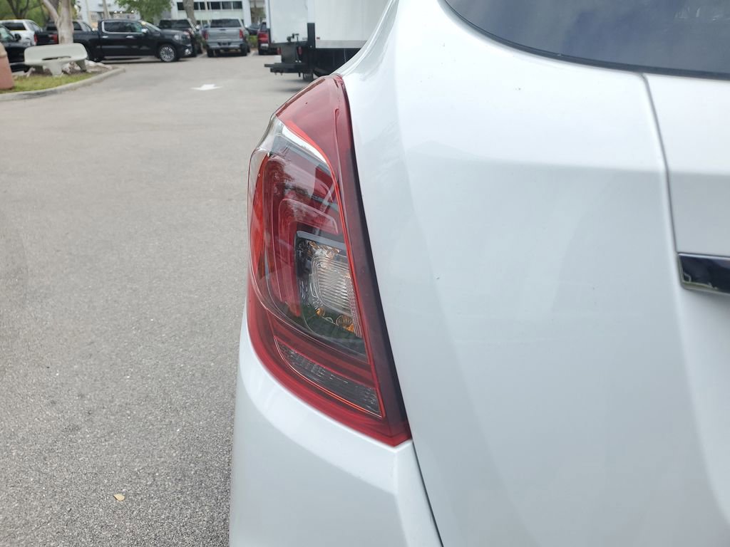 Certified 2022 Buick Encore Preferred w/ Safety Package image 27