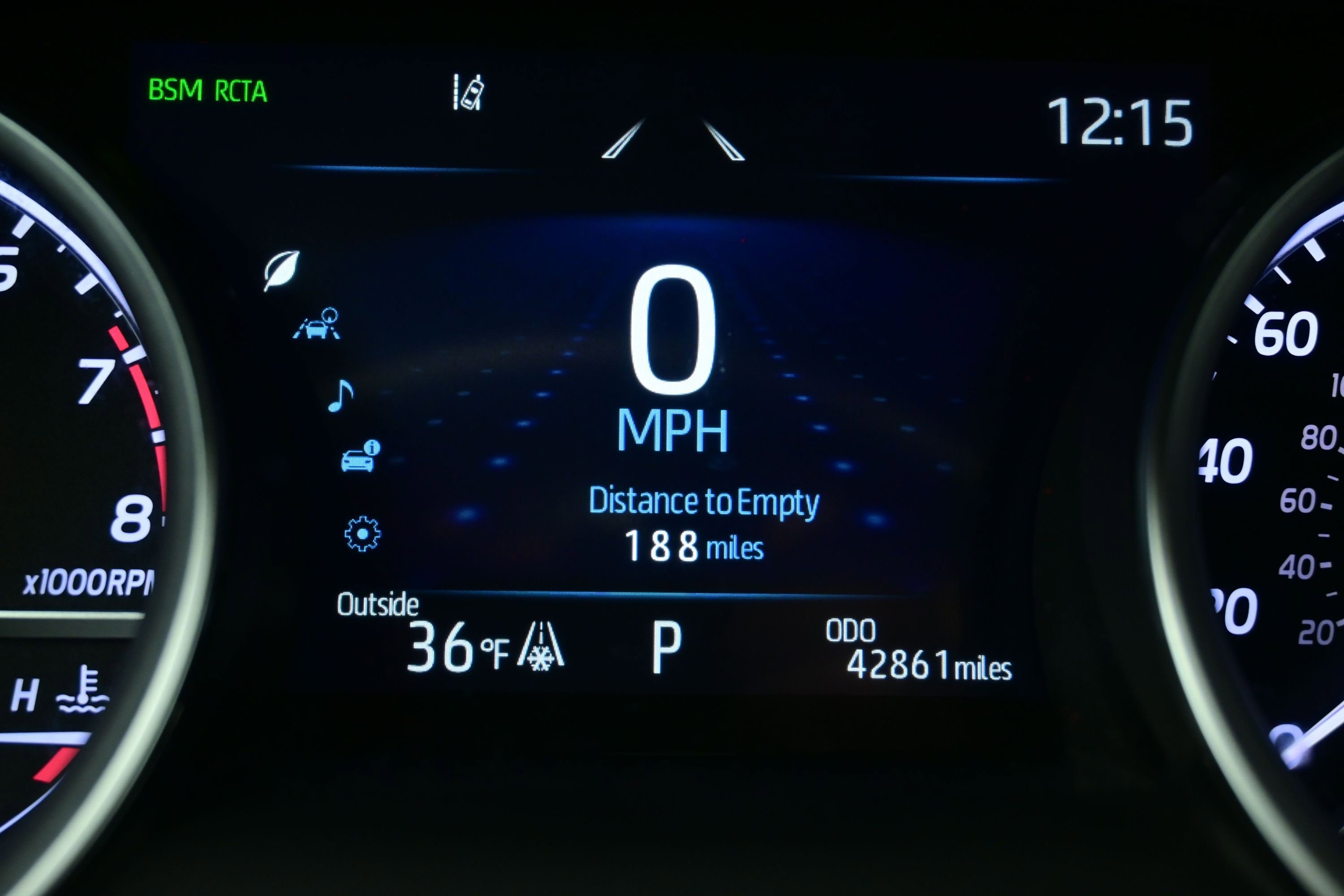Used 2024 Toyota Camry XLE FWD image 29