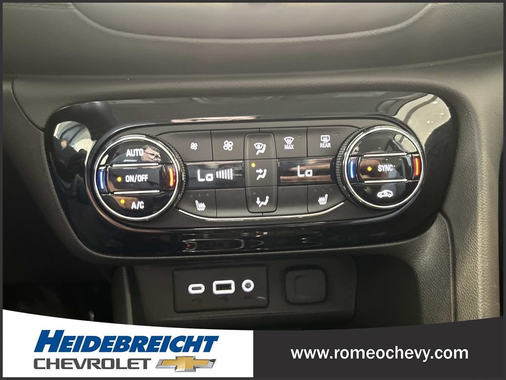 Used 2023 Buick Encore GX Select w/ Sport Touring Package FWD image 22