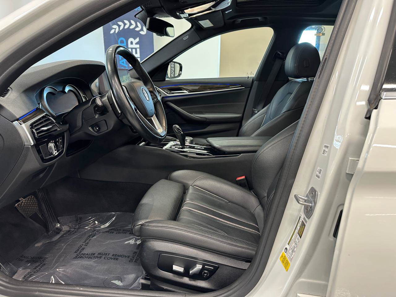 Used 2019 BMW 530i w/ Convenience Package RWD image 16