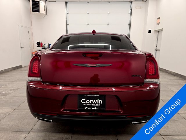 Used 2023 Chrysler 300 S w/ Comfort Group RWD image 4