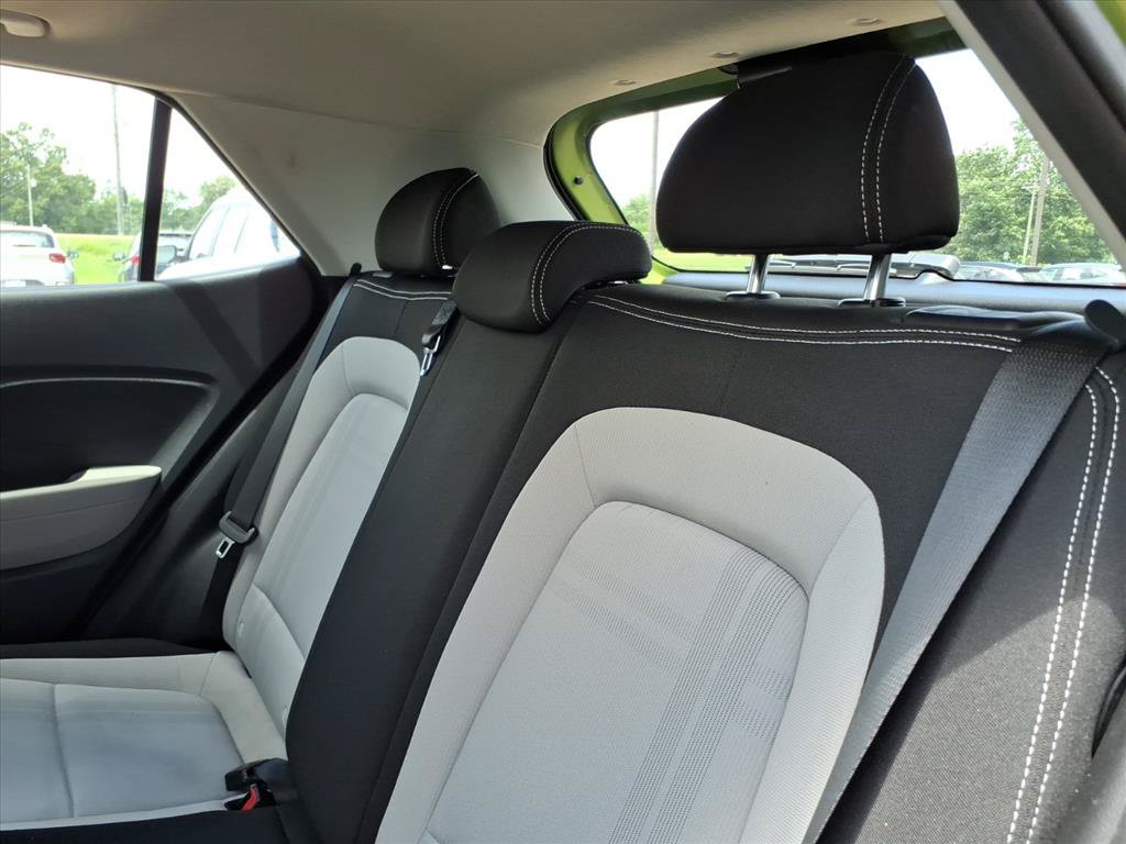Used 2024 Hyundai Venue SEL FWD image 12