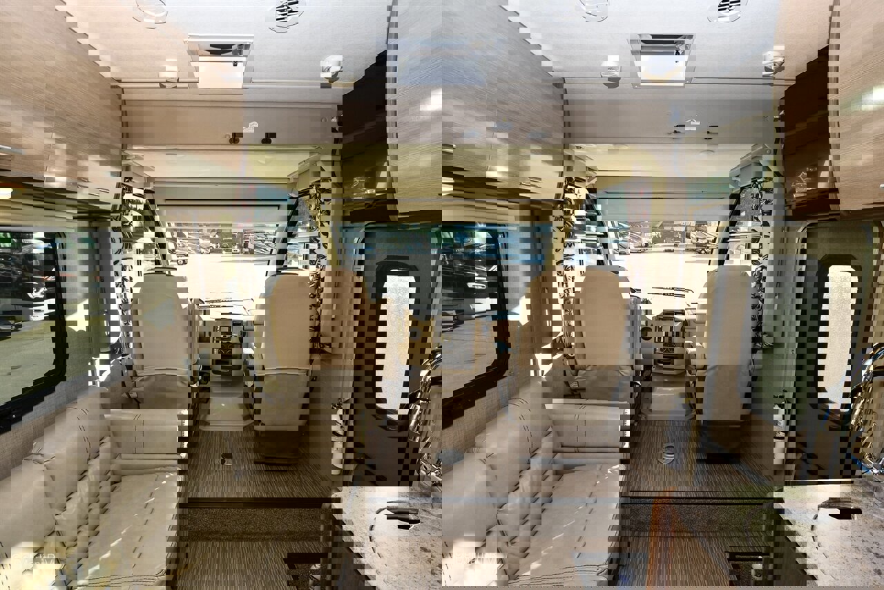 Used 2017 Ford E-450 and Econoline 450 Super Duty w/ A/C Prep Package RWD image 10