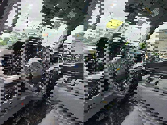 New 2024 Ford F550 4x4 Regular Cab Super Duty image 16