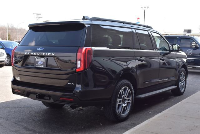 Used 2025 Ford Expedition Max Active AWD/4WD image 11