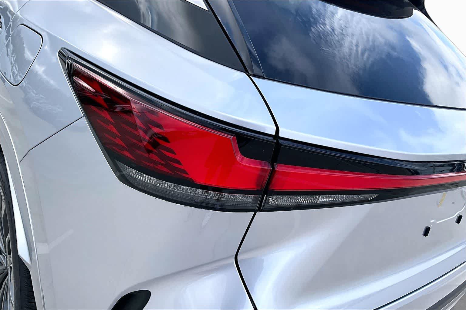 New 2026 Lexus RX 450h AWD image 6