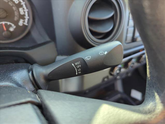 Used 2018 Toyota Tacoma SR w/ SR Convenience Package image 15