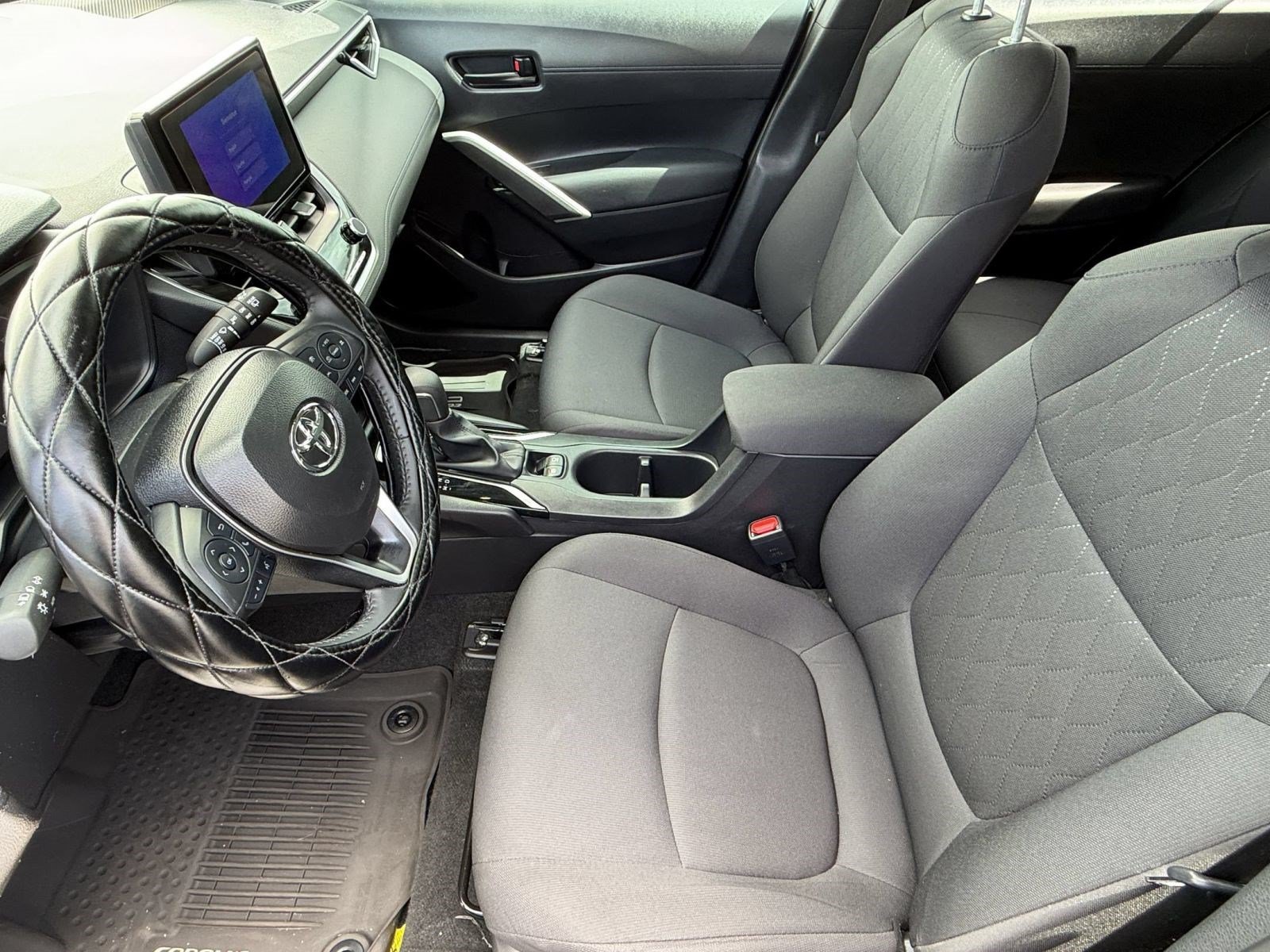 Certified 2025 Toyota Corolla Cross LE FWD image 5