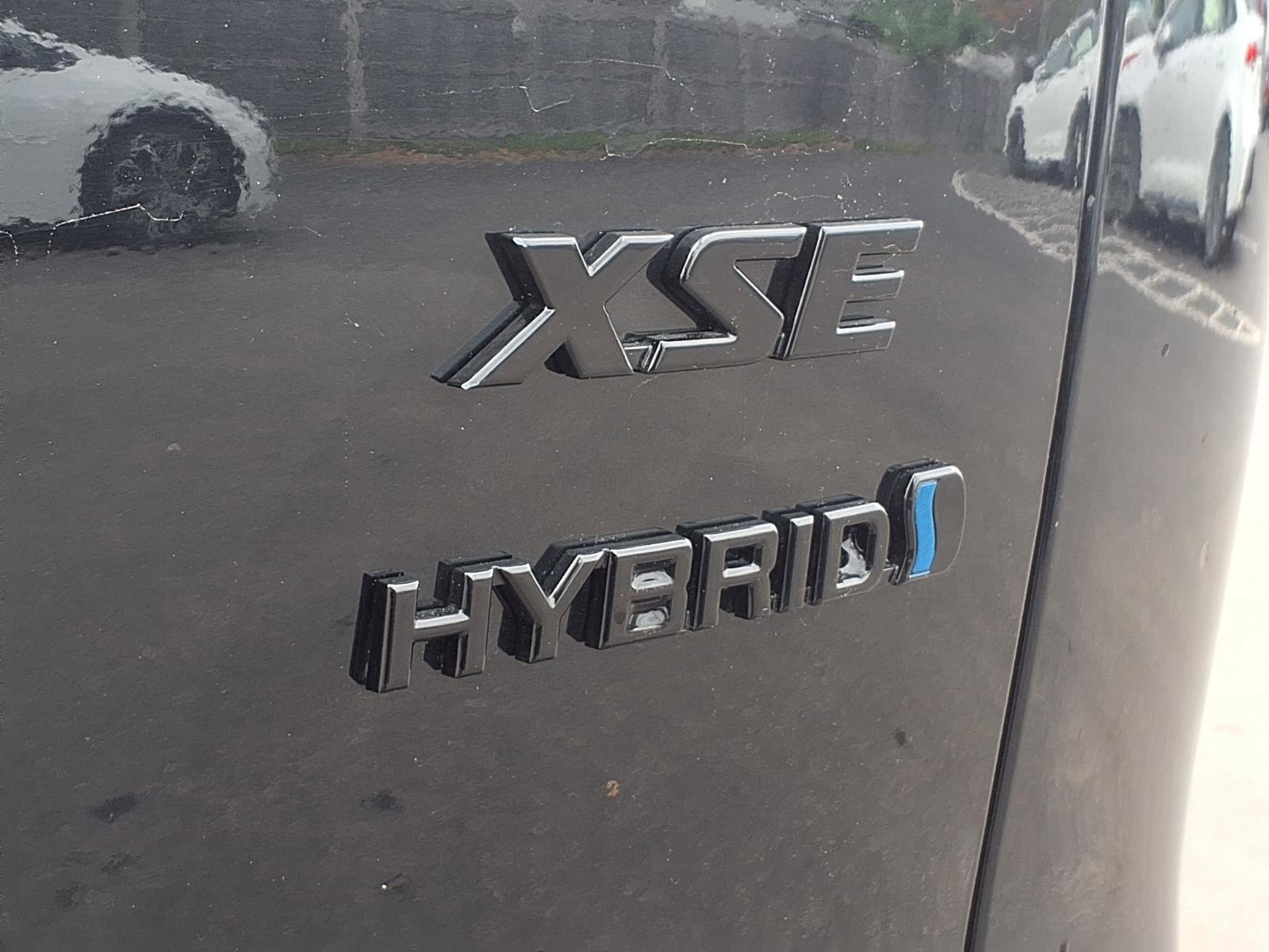 Used 2023 Toyota Corolla Cross XSE w/ Convenience Package AWD/4WD image 32