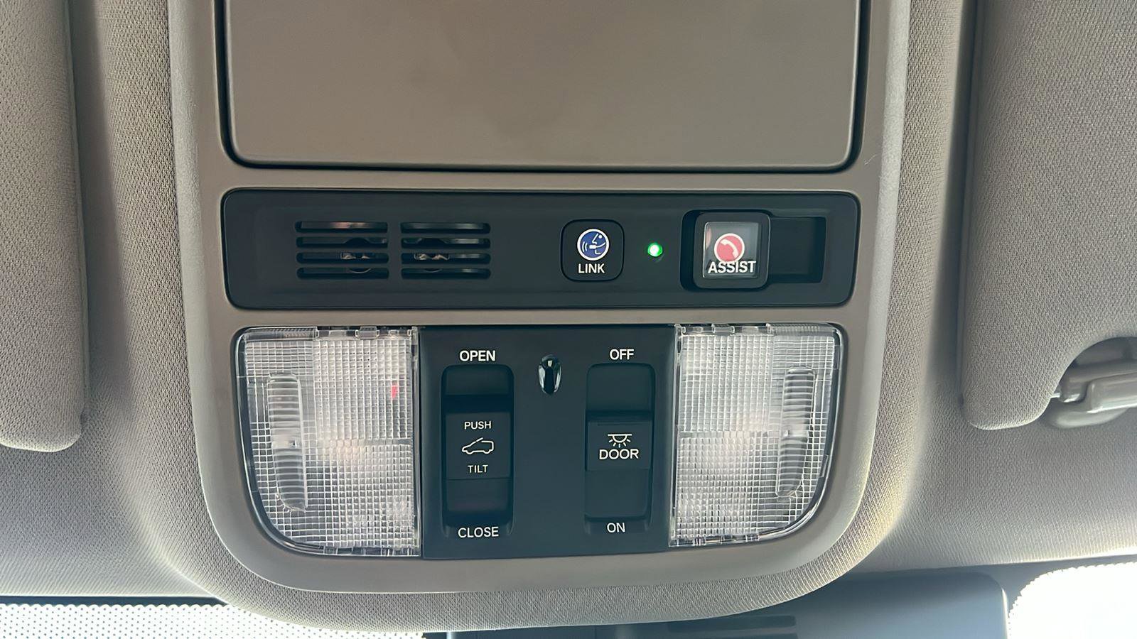 Used 2022 Honda Pilot Touring image 32