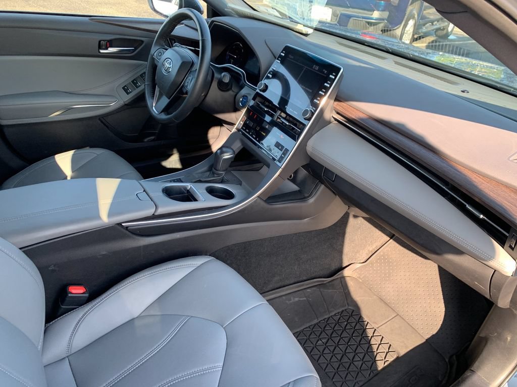 Used 2021 Toyota Avalon XLE w/ Moonroof Package FWD image 18