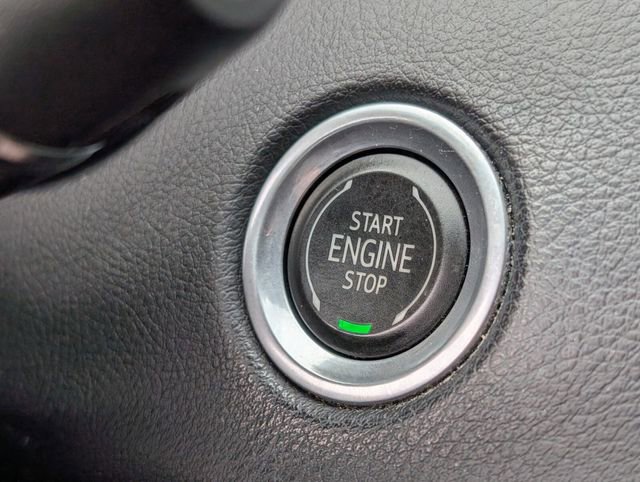 Used 2022 Cadillac XT4 Premium Luxury w/ Enhanced Visibility Package image 38