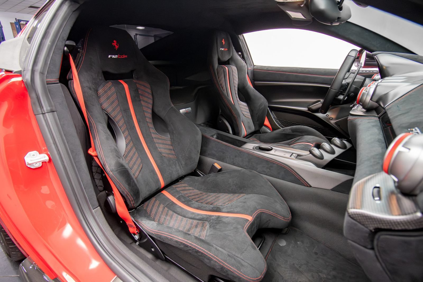 Used 2017 Ferrari F12tdf RWD image 14