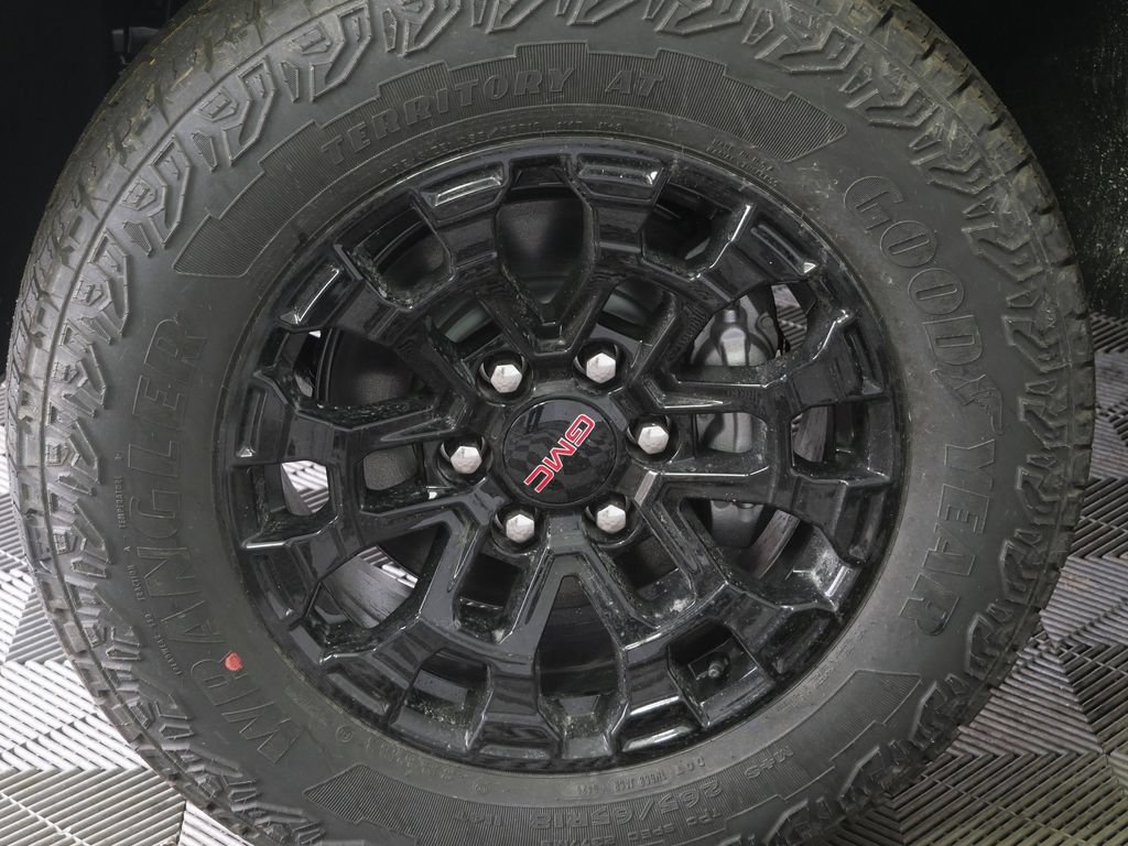 New 2026 GMC Canyon Elevation AWD/4WD image 9