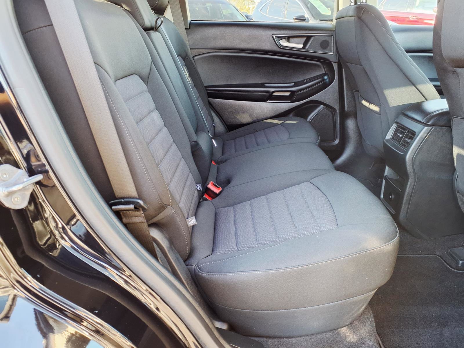 Certified 2024 Ford Edge SE image 14