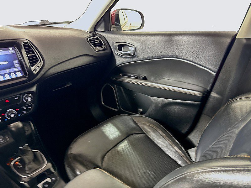 Used 2019 Jeep Compass Limited FWD image 23