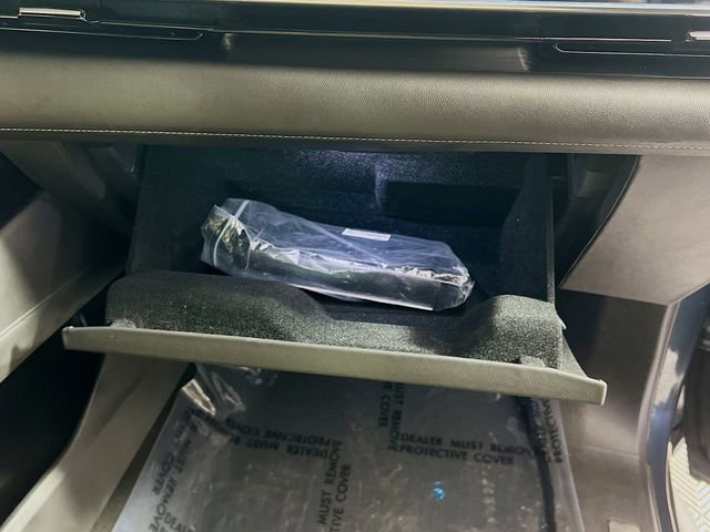 Used 2021 Cadillac Escalade ESV Sport w/ Driver Assist Tech Package image 29