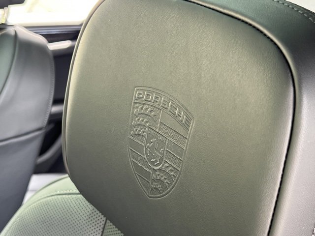 New 2025 Porsche Macan image 39