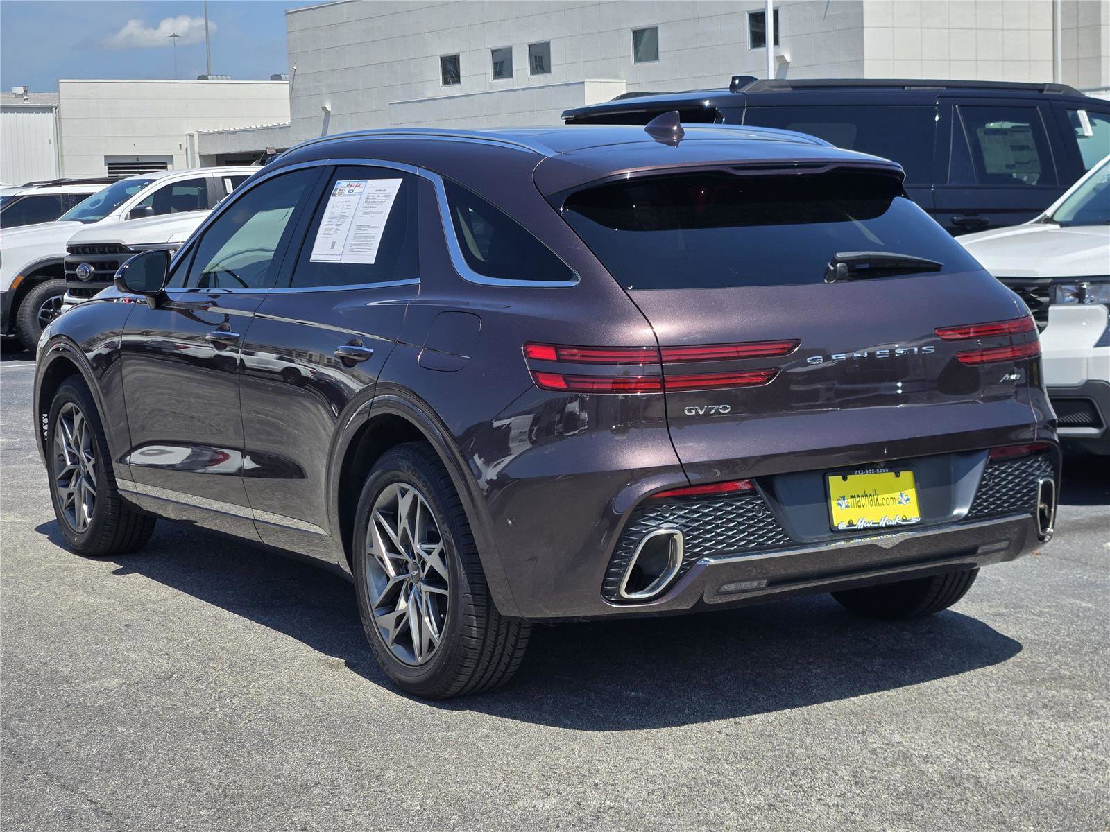 Used 2022 Genesis GV70 2.5T w/ Advanced Package AWD/4WD image 7