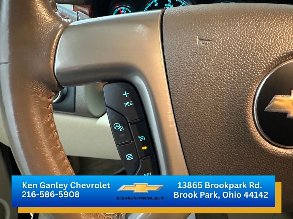 Used 2013 Chevrolet Avalanche LTZ AWD/4WD image 13