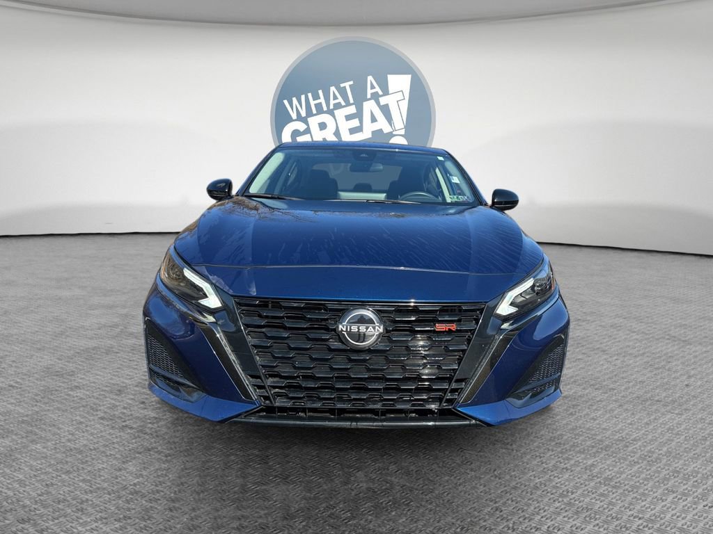 Used 2024 Nissan Altima 2.5 SR w/ SR Premium Package image 9
