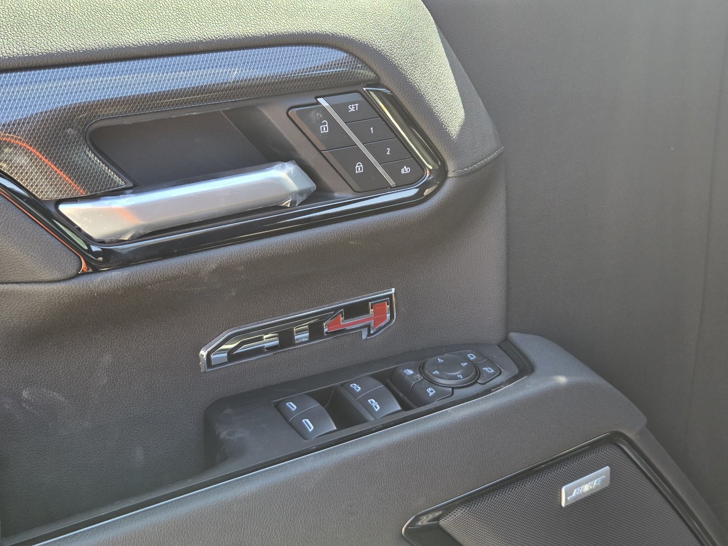 New 2026 GMC Sierra 1500 AT4 w/ AT4 Premium Package AWD/4WD image 31