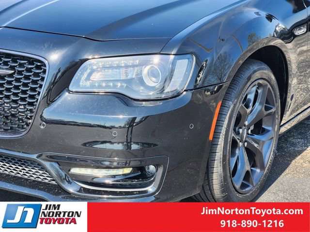 Used 2023 Chrysler 300 Touring L w/ Popular Equipment Group image 11