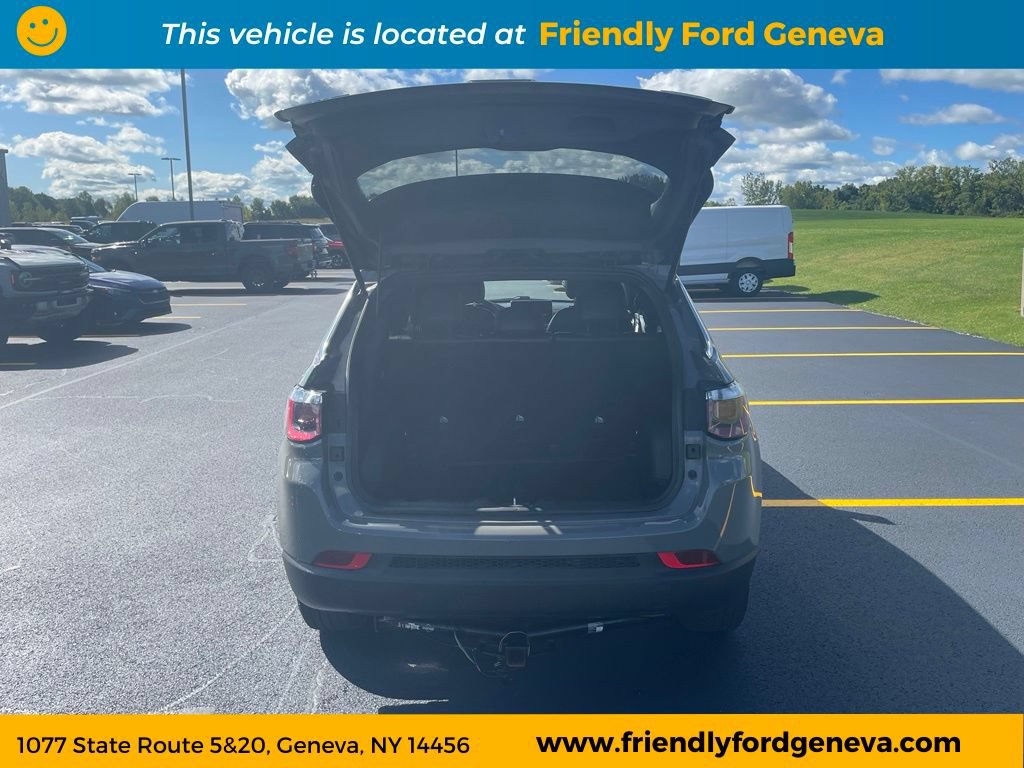 Used 2023 Jeep Compass Latitude w/ Convenience Group AWD/4WD image 10