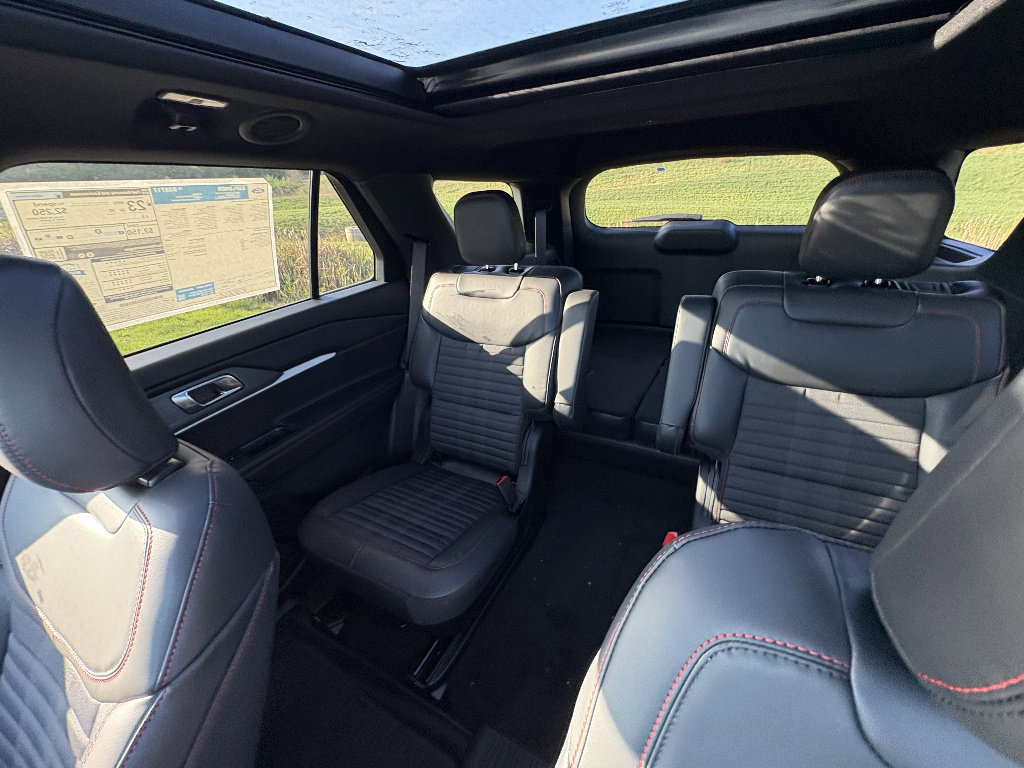 New 2026 Ford Explorer ST-Line AWD/4WD image 34