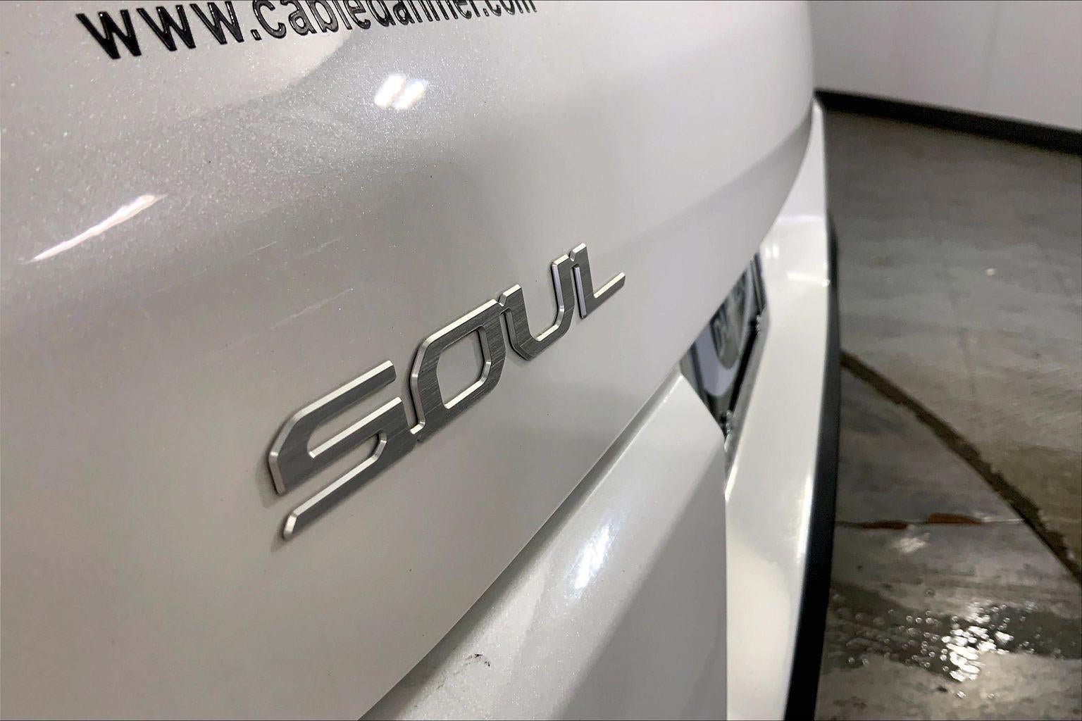 Certified 2025 Kia Soul LX FWD image 8