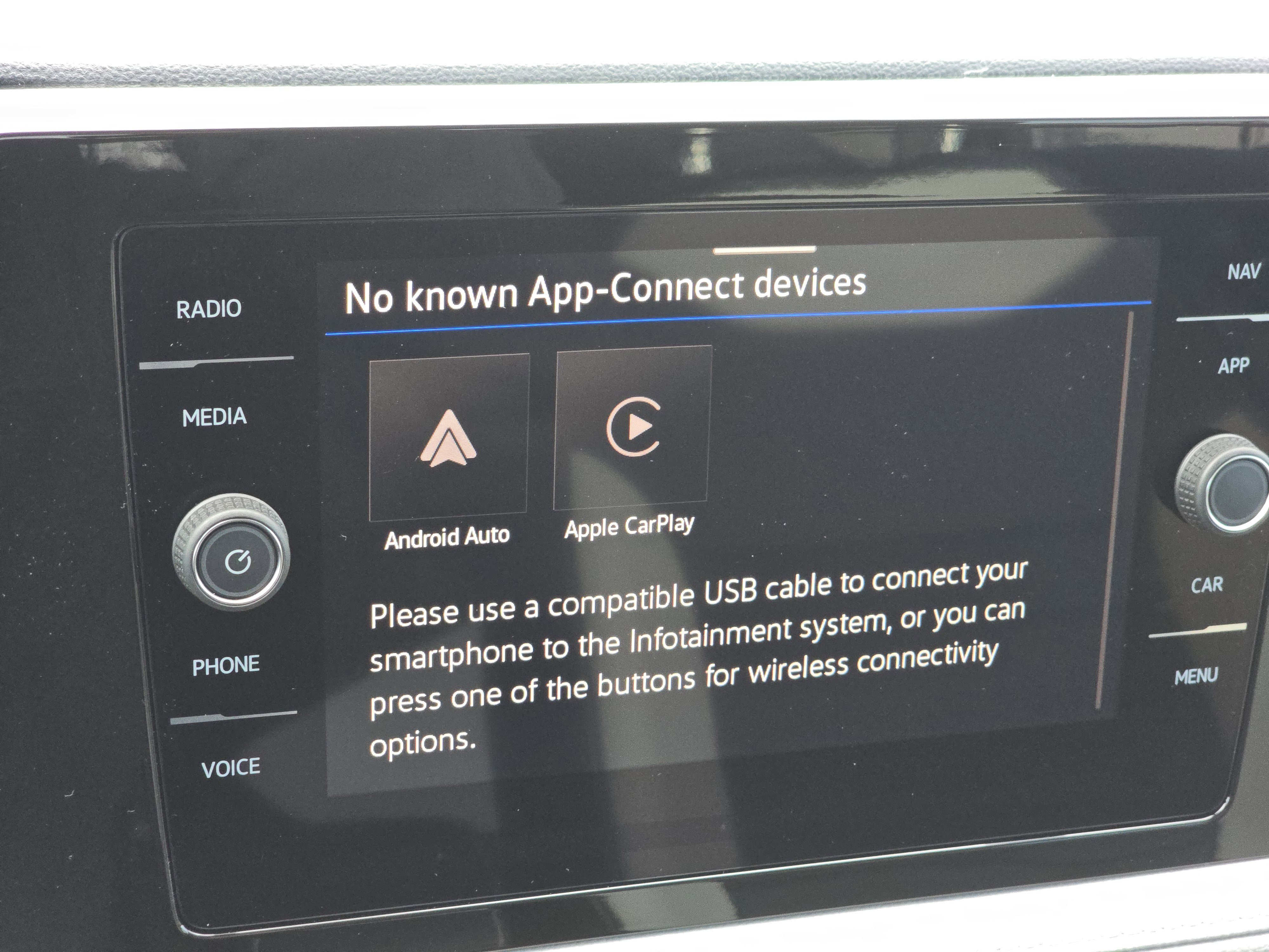 New 2026 Volkswagen Taos SEL image 11