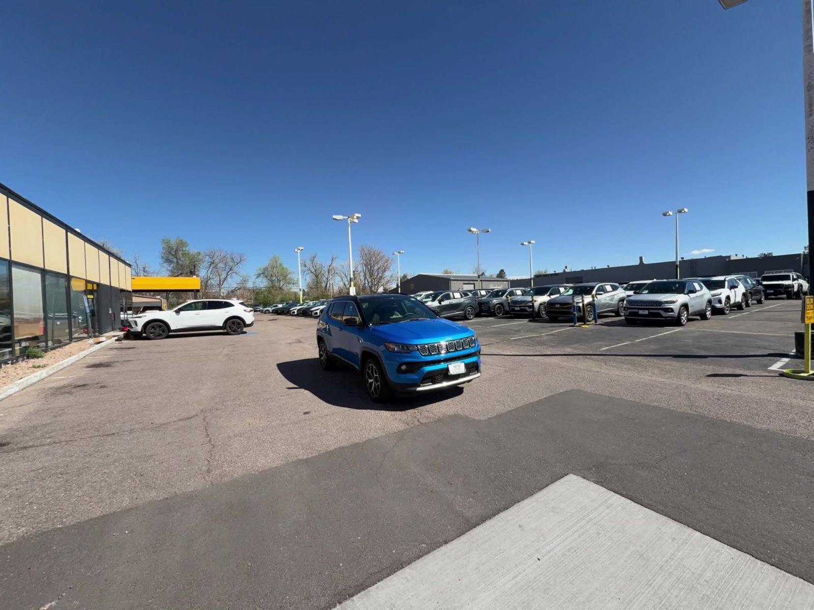 Used 2025 Jeep Compass Limited image 12