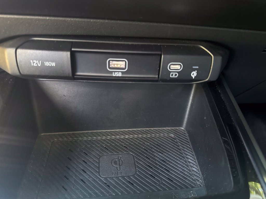 Used 2024 Kia Niro Wave w/ Wave Preserve Package FWD image 18