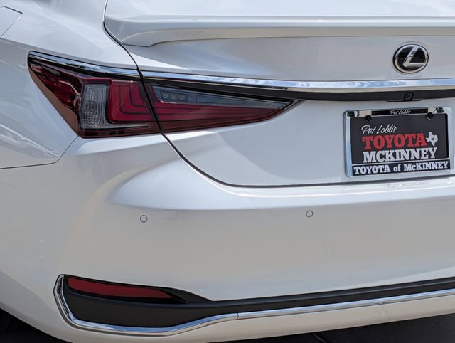 Used 2025 Lexus ES 300h Ultra Luxury FWD image 8