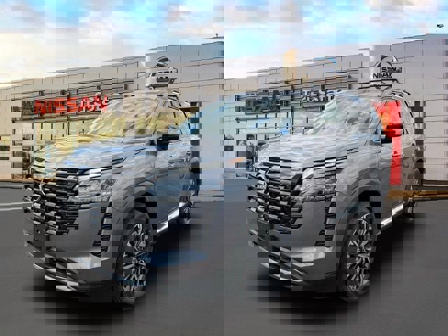 New 2026 Nissan Pathfinder Platinum w/ Cargo Package AWD/4WD image 2