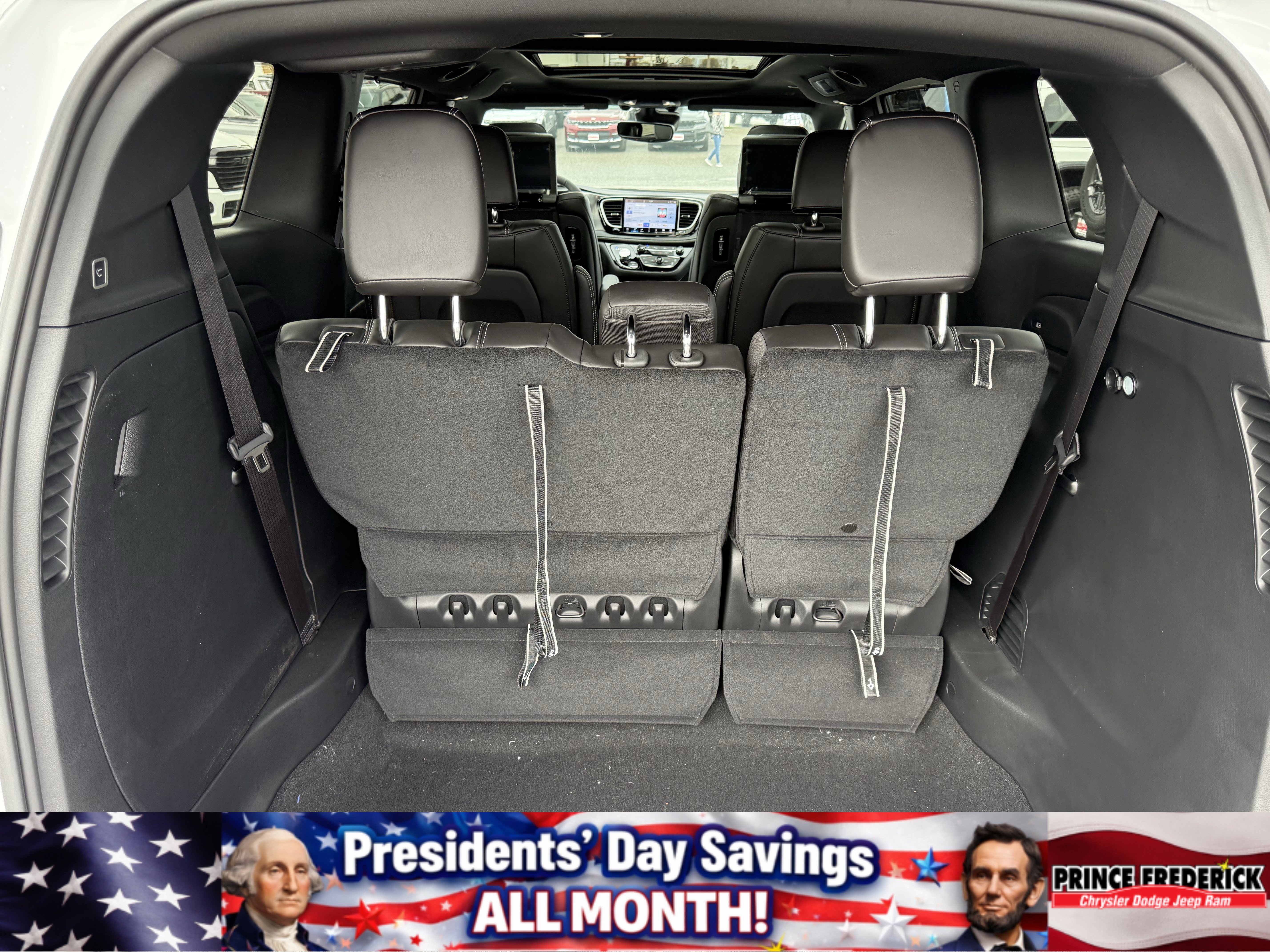 New 2026 Chrysler Pacifica Select image 14