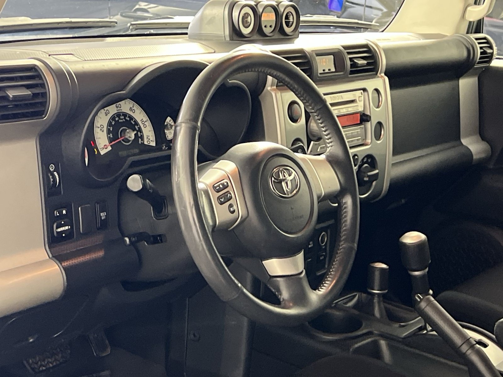 Used 2010 Toyota FJ Cruiser 4WD image 17