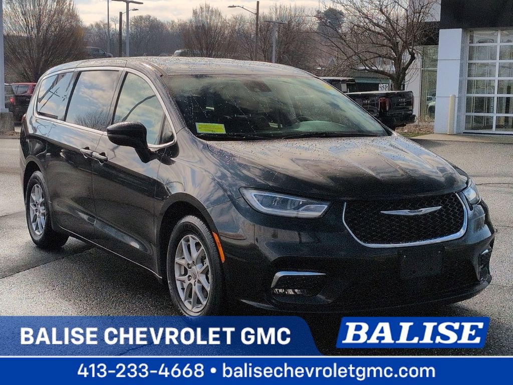 Used 2023 Chrysler Pacifica Touring-L