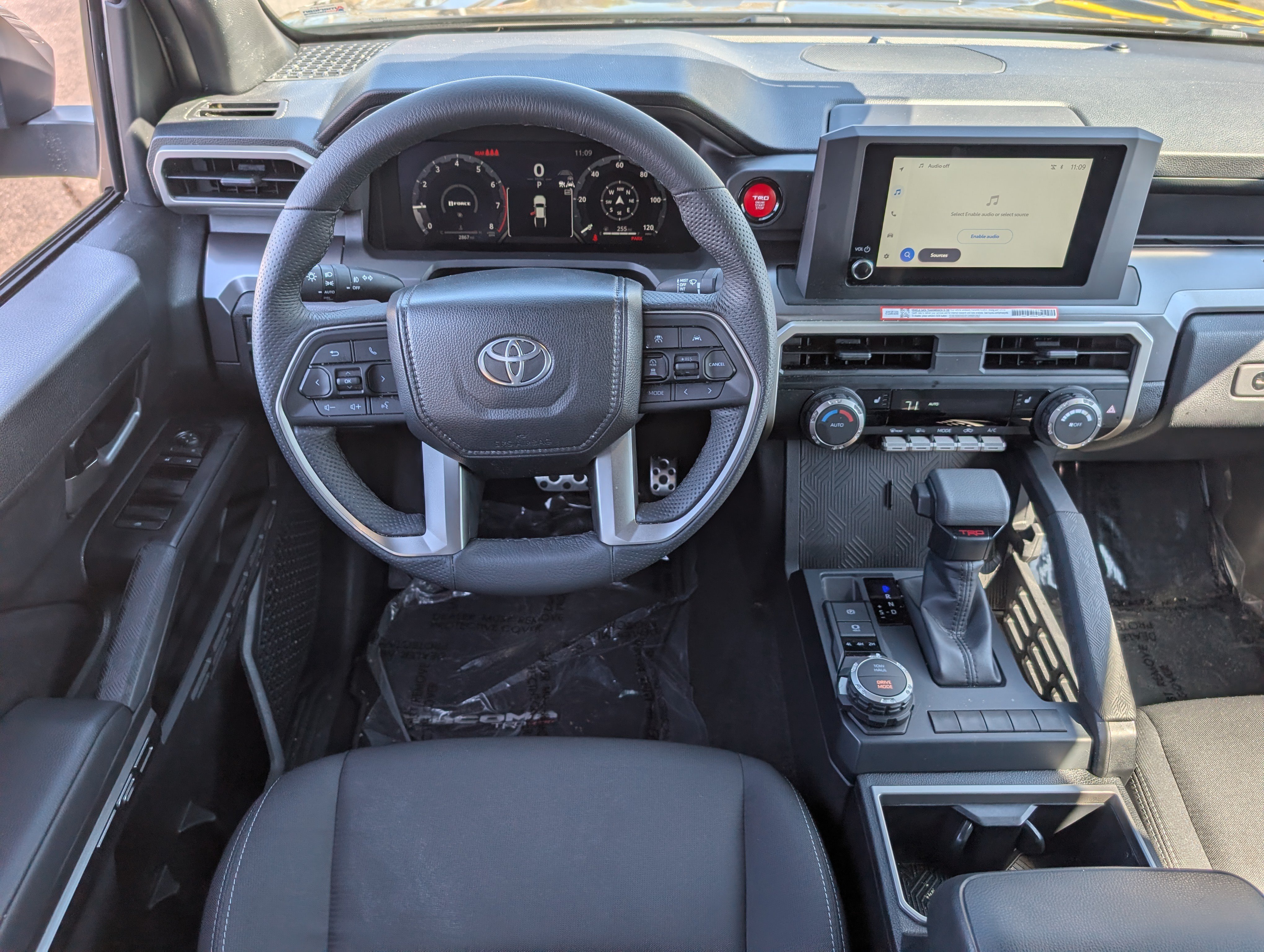 Certified 2025 Toyota Tacoma TRD Sport AWD/4WD image 15