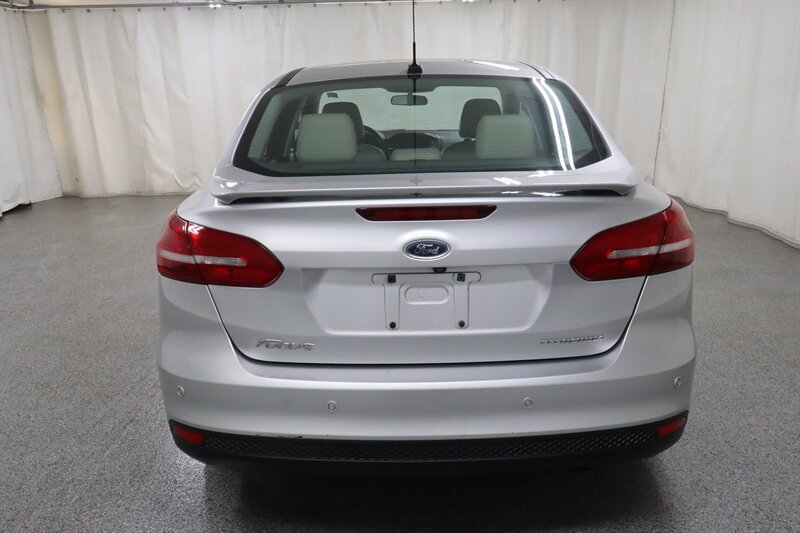 Used 2017 Ford Focus Titanium FWD image 6
