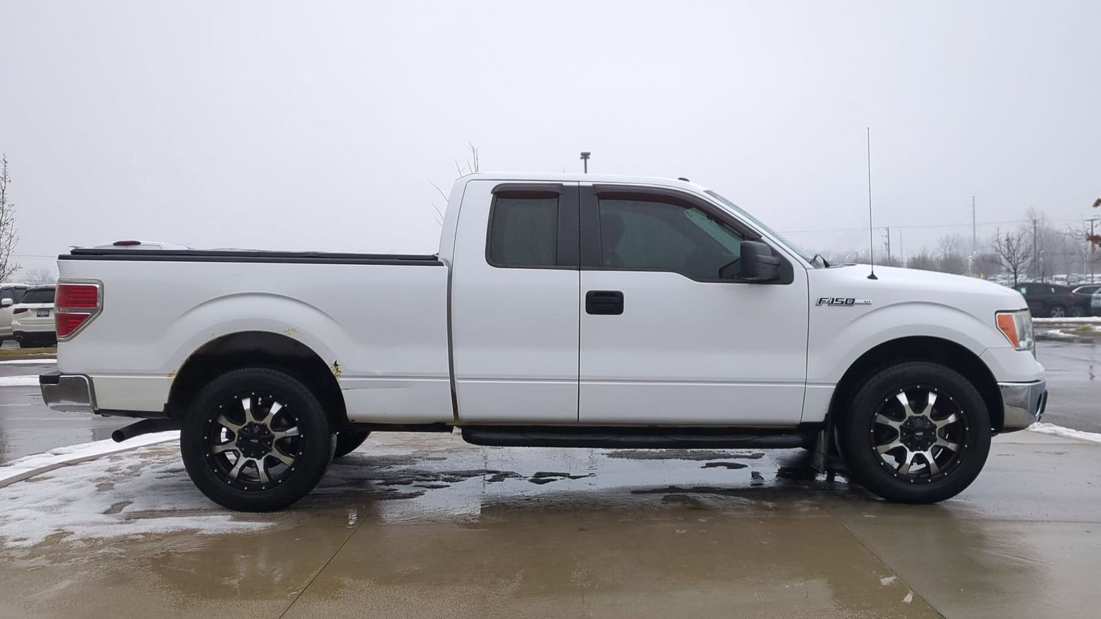 Used 2014 Ford F150 XLT w/ Trailer Tow Package image 8
