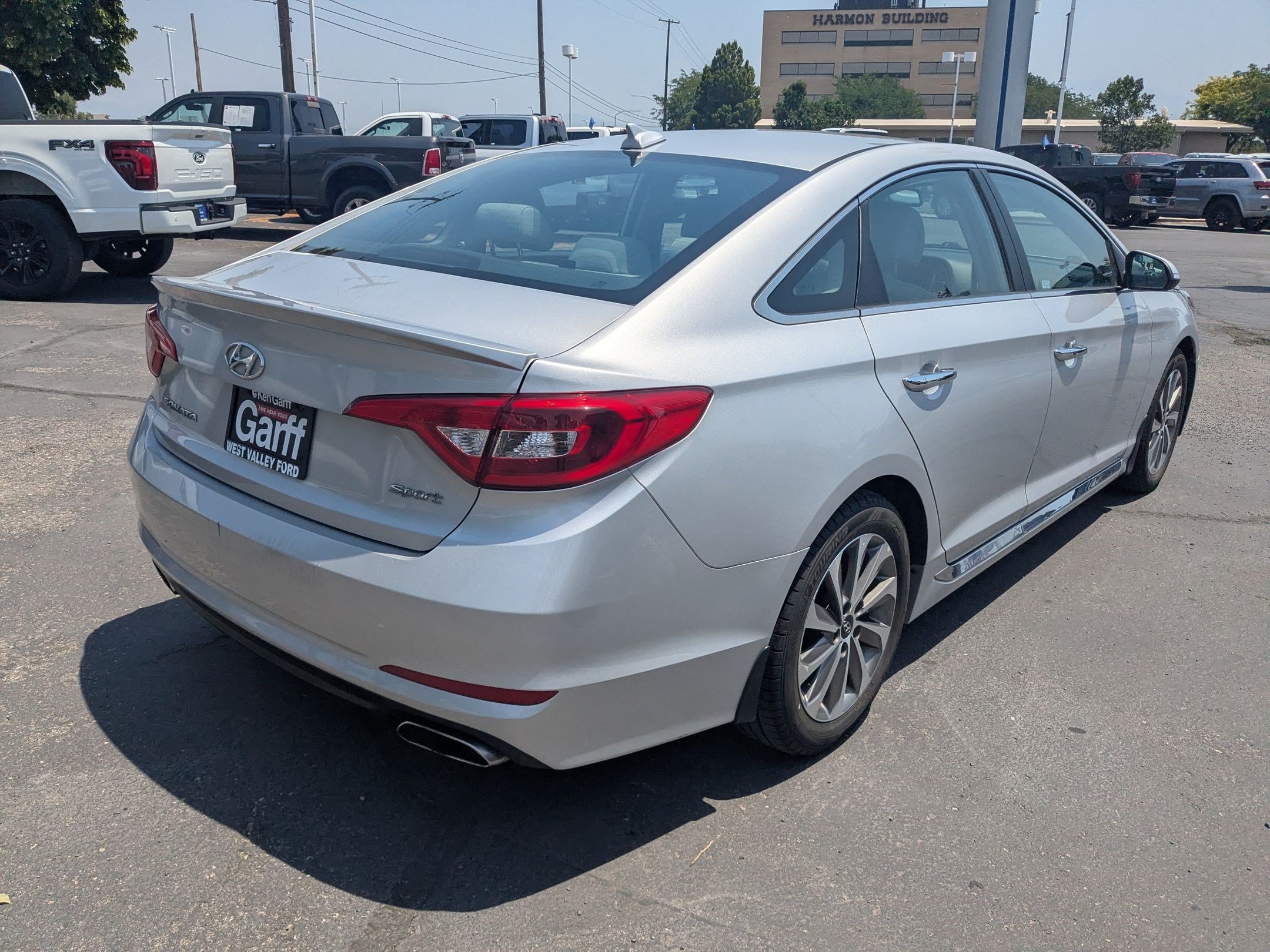 Used 2017 Hyundai Sonata Sport w/ Value Edition Package 02 FWD image 3