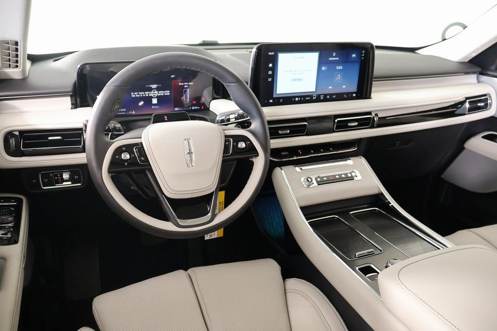 New 2026 Lincoln Aviator Reserve image 2