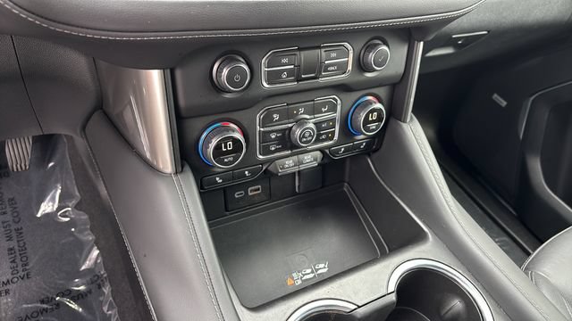 Used 2023 Chevrolet Tahoe LT w/ Luxury Package AWD/4WD image 31