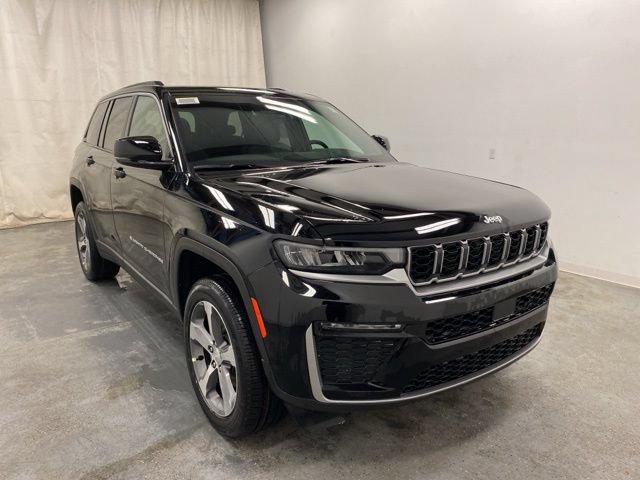 Used 2026 Jeep Grand Cherokee Limited AWD/4WD image 1