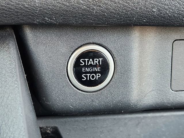 Used 2023 Nissan Rogue SV AWD/4WD image 15