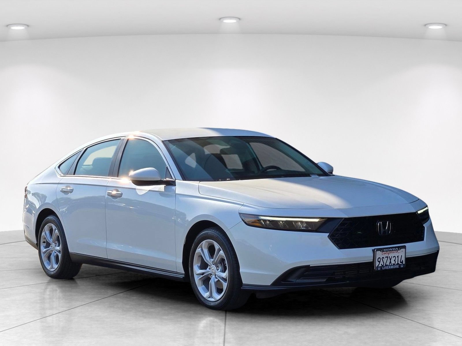 Used 2025 Honda Accord LX image 8